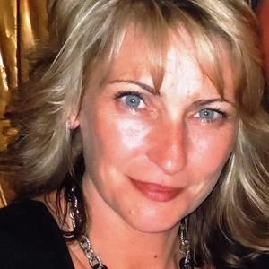 Meet your Posher, Chrystal